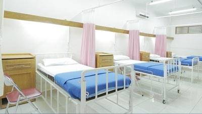 A Chinese man offered free shelter to hospital visitors in need. (Representational image/Unsplash) A Chinese man offered free shelter to hospital visitors in need. (Representational image/Unsplash)