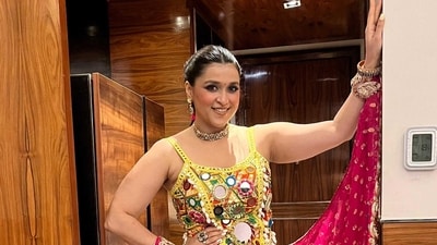 Mannara Chopra is a true blue delhite when it comes to celebrating festivals with family.