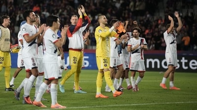 PSG's goalkeeper Lucas Chevalier and teammates applaud fans after the Champions League match against Barcelona (AP) PSG's goalkeeper Lucas Chevalier and teammates applaud fans after the Champions League match against Barcelona (AP)