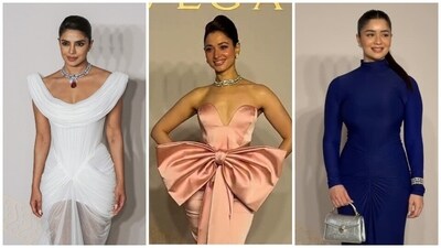 Priyanak Chopra, Tamannaah Bhatia, and Sara Tendulkar pose for the paparazzi at the Bvlgari exhibition. Priyanak Chopra, Tamannaah Bhatia, and Sara Tendulkar pose for the paparazzi at the Bvlgari exhibition.