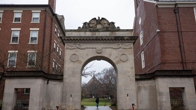 White House Asks Colleges to Sign Sweeping Agreement to Get Funding Advantage White House Asks Colleges to Sign Sweeping Agreement to Get Funding Advantage