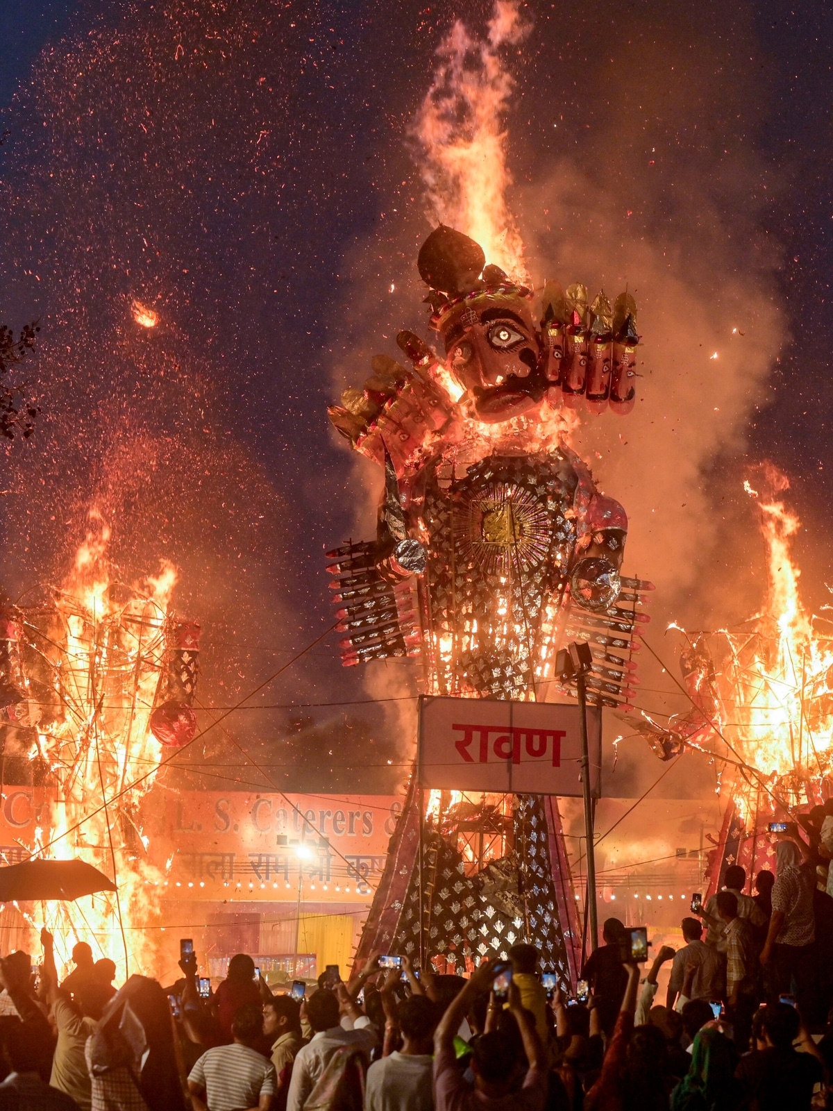 Rain fails to dampen Dussehra spirit in Delhi; Ravana Dahan held with zeal  | Latest News Delhi