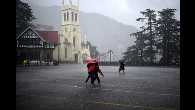 An orange alert of heavy to very heavy rainfall has been sounded on October 6 in Chamba, Kangra, Kullu and Mandi districts, while an orange alert of heavy to very heavy rain or snowfall has been issued for Lahaul-Spiti district. (HT File)