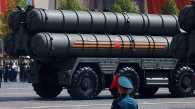 Russia's S-400 air defence missile system units drive past a guard of honour during a military parade on Victory Day, May 9, 2025, in Red Square in central Moscow, Russia. The parade marks the 80th anniversary of the victory over Nazi Germany in World War Two. (REUTERS File)