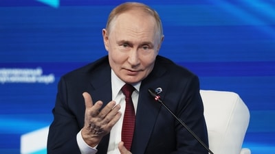 Russian President Vladimir Putin gestures as he answers questions during a meeting with foreign policy experts at the Valdai Discussion Club in the Black Sea resort of Sochi on Thursday, (AP) Russian President Vladimir Putin gestures as he answers questions during a meeting with foreign policy experts at the Valdai Discussion Club in the Black Sea resort of Sochi on Thursday, (AP)