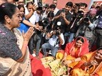 Accompanied by water minister Pravesh Singh and development minister Kapil Mishra, Gupta visited several sites including Shyam Ghat, Geeta Colony, Sonia Vihar, Boat Club and Hathi Ghat, where she was greeted by women singing traditional Chhath songs. (Arvind Yadav/HT Photo) Accompanied by water minister Pravesh Singh and development minister Kapil Mishra, Gupta visited several sites including Shyam Ghat, Geeta Colony, Sonia Vihar, Boat Club and Hathi Ghat, where she was greeted by women singing traditional Chhath songs. (Arvind Yadav/HT Photo)