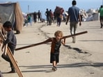 Israel said on October 4, that its troops were still operating in Gaza and warned residents not to return, despite calls from the families of Israeli hostages and US President Donald Trump for an immediate halt to the fighting. Israel said on October 4, that its troops were still operating in Gaza and warned residents not to return, despite calls from the families of Israeli hostages and US President Donald Trump for an immediate halt to the fighting.