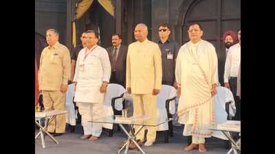 Former president Ram Nath Kovind and state tourism minister Jaiveer Singh and at the launch of ‘Jadta Raja’ in Agra. (Sourced) Former president Ram Nath Kovind and state tourism minister Jaiveer Singh and at the launch of ‘Jadta Raja’ in Agra. (Sourced)