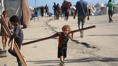 Israel said on October 4, that its troops were still operating in Gaza and warned residents not to return, despite calls from the families of Israeli hostages and US President Donald Trump for an immediate halt to the fighting. (AFP) Israel said on October 4, that its troops were still operating in Gaza and warned residents not to return, despite calls from the families of Israeli hostages and US President Donald Trump for an immediate halt to the fighting. (AFP)