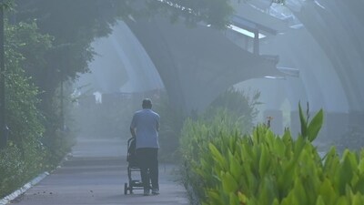 A thin layer of smog was seen in some parts of the National Capital Region, including Noida, Gurgaon and Ghaziabad. Delhi's air quality was recorded in the 'moderate' category at 9 am on Saturday with an AQI reading of 114. (HT Photo/ Arvind Yadav) A thin layer of smog was seen in some parts of the National Capital Region, including Noida, Gurgaon and Ghaziabad. Delhi's air quality was recorded in the 'moderate' category at 9 am on Saturday with an AQI reading of 114. (HT Photo/ Arvind Yadav)