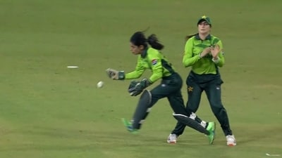 Pakistan dropped Richa Ghosh in the final over of the first innings.