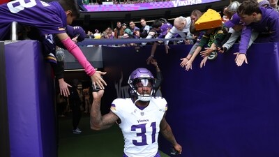 Minnesota Vikings running back Cam Akers runs onto the field ahead of Browns game (AP) Minnesota Vikings running back Cam Akers runs onto the field ahead of Browns game (AP)