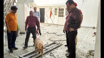 Dog squad present at the residence of former Punjab Minister and Bharatiya Janata Party (BJP) leader Manoranjan Kalia after a blast was reported outside his residence, in Jalandhar on Tuesday. (ANI Photo) (Sunny Sehgal) Dog squad present at the residence of former Punjab Minister and Bharatiya Janata Party (BJP) leader Manoranjan Kalia after a blast was reported outside his residence, in Jalandhar on Tuesday. (ANI Photo) (Sunny Sehgal)