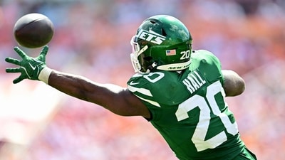 Before getting injured Breece Hall managed nine carries for 78 yards and one catch for eight yards. (Getty Images via AFP) Before getting injured Breece Hall managed nine carries for 78 yards and one catch for eight yards. (Getty Images via AFP)