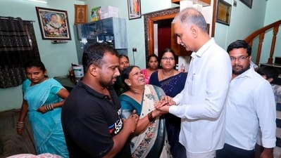 BRS MLA Harish Rao Thanneeru meets bereaved family members of Pole Chandrashekar. (X/ @BRSHarish) BRS MLA Harish Rao Thanneeru meets bereaved family members of Pole Chandrashekar. (X/ @BRSHarish)