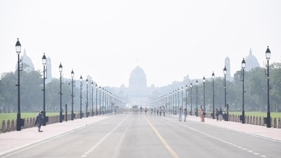 Gram it: A thin layer of smog has engulfed Delhi's skyline post Dussehra festivities. Here's a view of the same from Kartavya Path, as seen on Saturday. Is autumn making way for smog season? (Photo: ANI)
