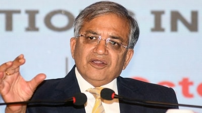 The CEC stated that there are 90,712 polling stations in Bihar. (HT Photo)
