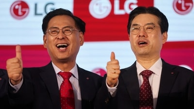LG India CFO Dongmyung Seo (left) and LG India MD Hong Ju Jeon during a press conference announcing the company's IPO in Mumbai on 1 October 2025. (Reuters)