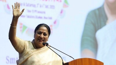 Delhi Chief Minister Rekha Gupta addresses the gathering. (@gupta_rekha) Delhi Chief Minister Rekha Gupta addresses the gathering. (@gupta_rekha)