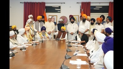 Punjab CM Bhagwant Mann interacting with the Sant Samaj in Chandigarh. (Sourced)