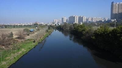 The idea is to identify every point where untreated waste might be entering the river system and plug it with evidence-backed monitoring. (HT Archive) The idea is to identify every point where untreated waste might be entering the river system and plug it with evidence-backed monitoring. (HT Archive)