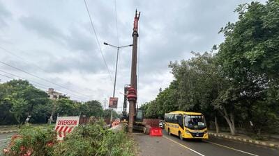 The piling work begins for the Gurugram Metro Rail Project on Monday. (Parveen Kumar/HT PHOTO)