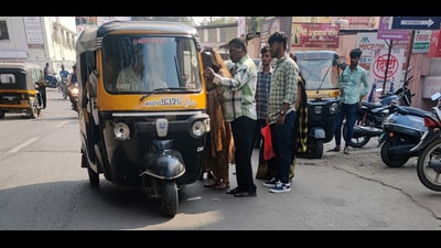 The shutdown is expected to impact cities such as Mumbai and Pune, where thousands depend on app-based transport. (REPRESENTATIVE PHOTO)