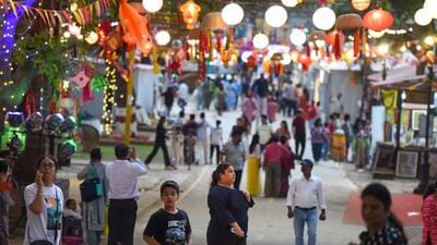 People at the 2nd Diwali Mela at Surajkund. (Parveen Kumar/HT) People at the 2nd Diwali Mela at Surajkund. (Parveen Kumar/HT)