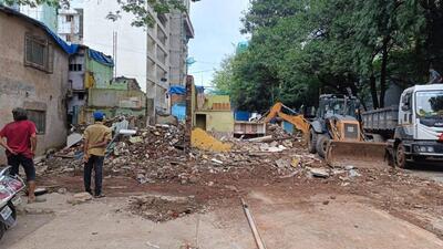 Under its ‘bottleneck policy’, the BMC is carrying out a road-widening project in Malad, which requires demolishing 357 slum structures. So for, 245 have been brought down. Under its ‘bottleneck policy’, the BMC is carrying out a road-widening project in Malad, which requires demolishing 357 slum structures. So for, 245 have been brought down.