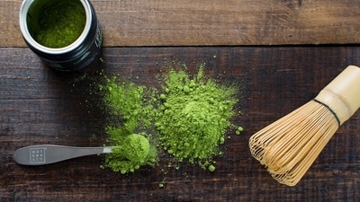 Does matcha contain more caffeine than coffee beans? Read more to find out! (Unsplash) Does matcha contain more caffeine than coffee beans? Read more to find out! (Unsplash)