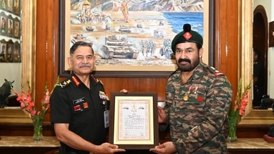 Mohanlal with Chief of the Army Staff, General Upendra Dwivedi. Mohanlal with Chief of the Army Staff, General Upendra Dwivedi.