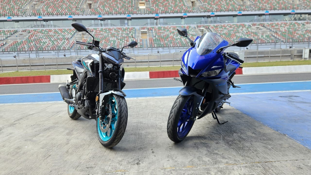 Yamaha R3 and MT-03 uses a 321 parallel twin engine that is very smooth.