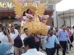 IAS Sanskriti Jain was carried on a palanquin at her farewell ceremony in Seoni. IAS Sanskriti Jain was carried on a palanquin at her farewell ceremony in Seoni.