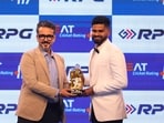 Shreyas Iyer (R) receives an award