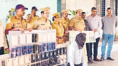 Inter-state phone hackers gang busted, eight arrested Inter-state phone hackers gang busted, eight arrested