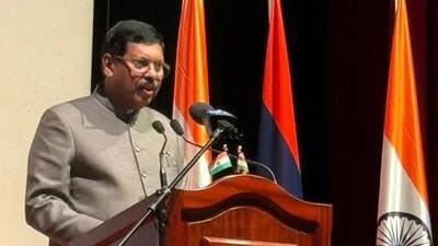 On October 6, now suspended advocate Rakesh Kishore, who was present in the courtroom, attempted to remove his shoe to hurl it at the CJI (HT FILE) On October 6, now suspended advocate Rakesh Kishore, who was present in the courtroom, attempted to remove his shoe to hurl it at the CJI (HT FILE)