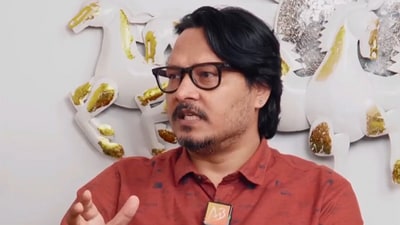 Ajeet Bharti in a video clip going viral from his YouTube channel. (YT) Ajeet Bharti in a video clip going viral from his YouTube channel. (YT)