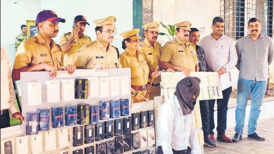 Inter-state phone hackers gang busted, eight arrested