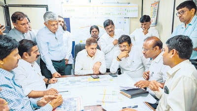 Civic chief orders rehab of PAPs for Andheri-Ghatkopar flyover project Civic chief orders rehab of PAPs for Andheri-Ghatkopar flyover project