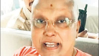 Saraswati claimed that several students who benefited from the institute later turned against him under Murali’s influence.