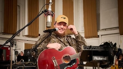 Luke Combs announced his 2026 My Kinda Saturday Night international tour, covering eight countries and 16 major stadiums, beginning in March 2026. (lukecombs/Instagram) Luke Combs announced his 2026 My Kinda Saturday Night international tour, covering eight countries and 16 major stadiums, beginning in March 2026. (lukecombs/Instagram)