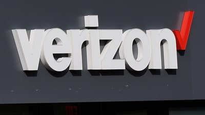 Massive Verizon outage linked to fiber cable cut leaves users offline, service restored across several US cities (AP) Massive Verizon outage linked to fiber cable cut leaves users offline, service restored across several US cities (AP)