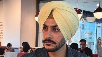 Rajvir Jawanda's popular hit songs include Tu Dis Penda, Khush Reha Kar, Sardari, Surname, Afreen, Landlord, Down to Earth and Kangani. (Rajvir Jawanda/Instagram) Rajvir Jawanda's popular hit songs include Tu Dis Penda, Khush Reha Kar, Sardari, Surname, Afreen, Landlord, Down to Earth and Kangani. (Rajvir Jawanda/Instagram)