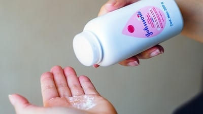 The jury ordered Johnson & Johnson to pay $966 million to a family after linking its talc-based baby powder to a rare cancer. (Adobe Stock) The jury ordered Johnson & Johnson to pay $966 million to a family after linking its talc-based baby powder to a rare cancer. (Adobe Stock)