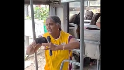 In the video, Dr. Tummala can be seen instructing BMTC bus passengers not to throw tickets or litter. (X/@Mahaveer_VJ)