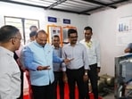 LG VK Saxena inaugurating the anti-smog system. (Hindustan Times)
