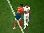 Kylian Mbappe sets aside rivalry, backs Lamine Yamal.