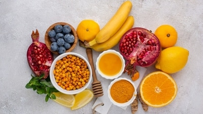 Doctor highlights antioxidant benefits of fruits in cancer defence. (Freepik) Doctor highlights antioxidant benefits of fruits in cancer defence. (Freepik)