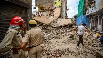 FILE: A view of the four-storey building that collapsed in Punjabi Basti area under Sabzi Mandi police station limits of North Delhi late Monday night, in New Delhi on Tuesday. (Photo by Raj K Raj / Hindustan Times) (RAJ K RAJ /HT PHOTO)