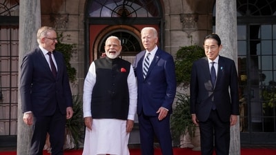 Former US President Joe Biden, Japan's former Prime Minister Fumio Kishida, Australia's Prime Minister Anthony Albanese and India's Prime Minister Narendra Modi take part in a Quad leaders summit family photo in Claymont, Delaware, U.S., September 21, 2024.  REUTERS/Kevin Lamarque